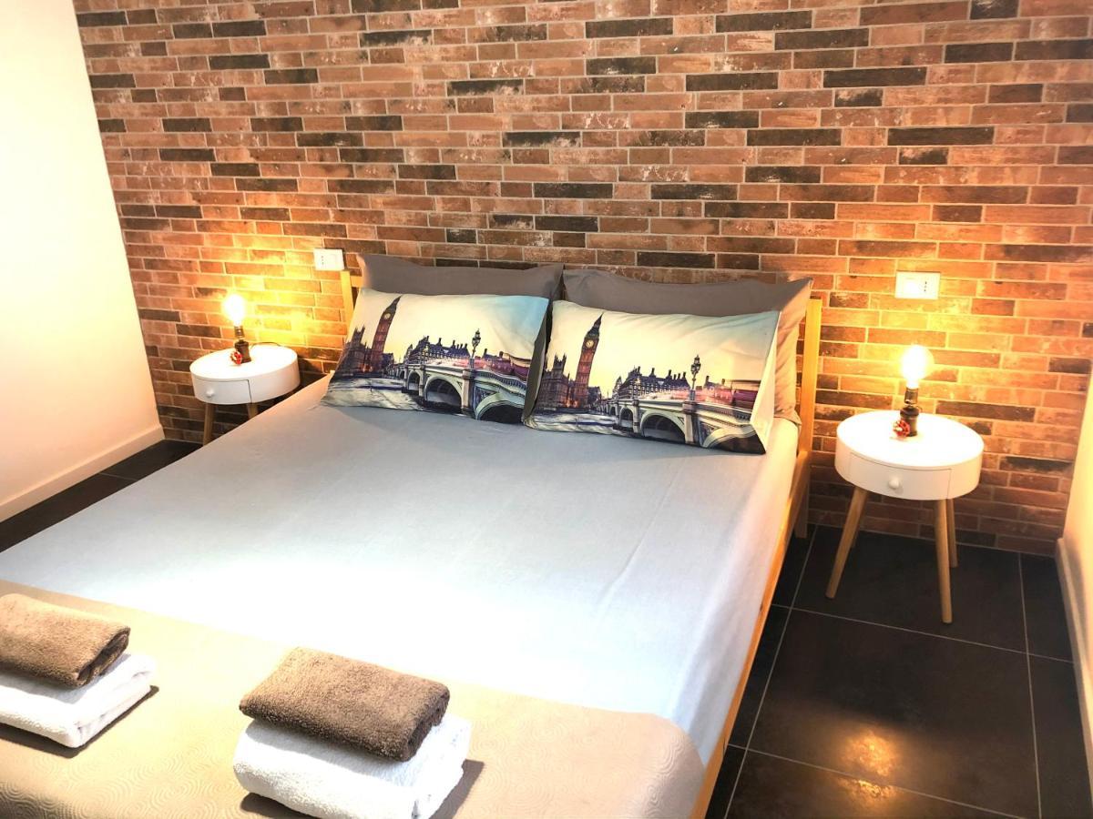 Blaxej, Nel Cuore Di Verona, Moderno Ed Elegante, 4 Posti Letto, Wi-Fi, Self Check In Apartment Exterior photo