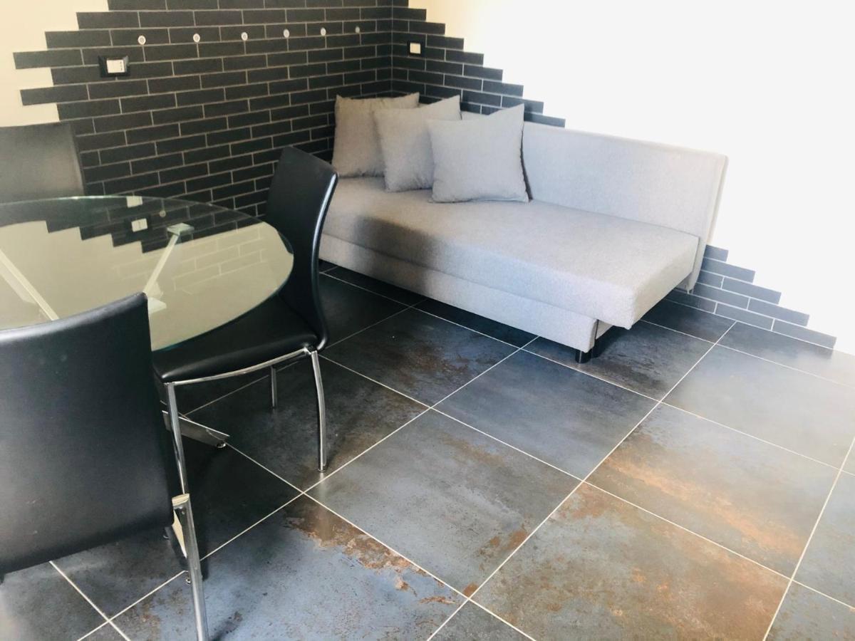 Blaxej, Nel Cuore Di Verona, Moderno Ed Elegante, 4 Posti Letto, Wi-Fi, Self Check In Apartment Exterior photo