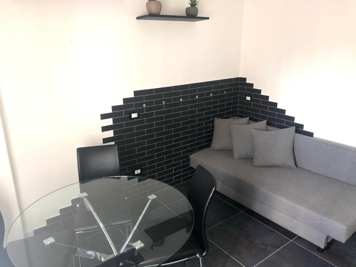 Blaxej, Nel Cuore Di Verona, Moderno Ed Elegante, 4 Posti Letto, Wi-Fi, Self Check In Apartment Exterior photo
